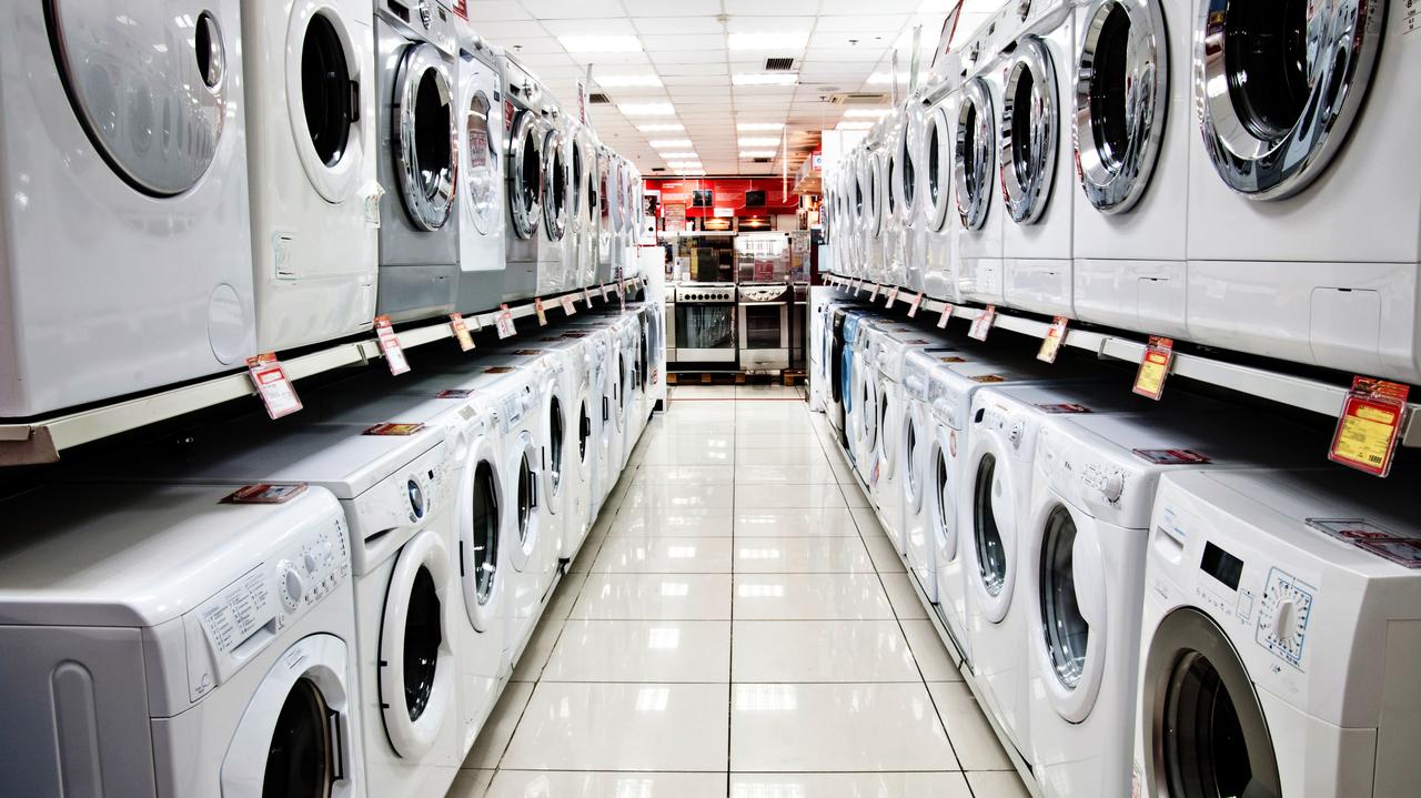 Ilu Polaków nie ma w domu pralki, zmywarki czy laptopa? Nowe dane