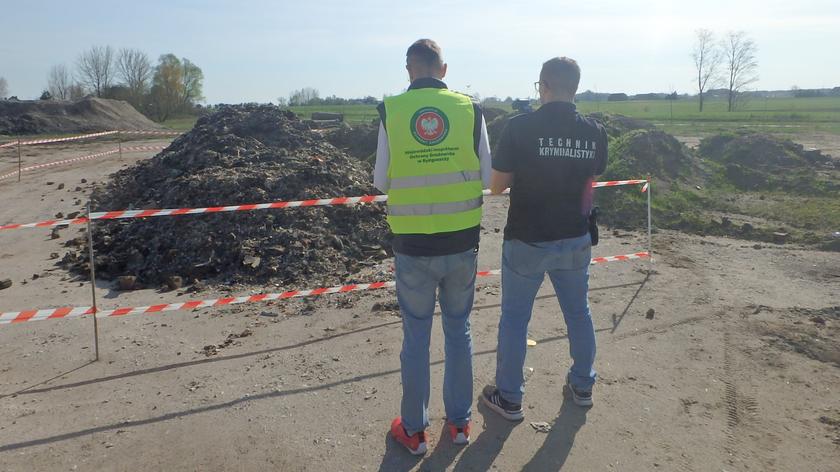 Porzucone odpady ujawniono w gminie Aleksandrów Kujawski