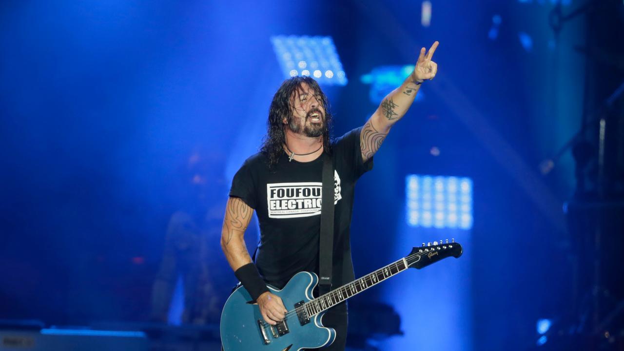 Dave Grohl de Foo Fighters tuvo un hijo ‘nacido fuera del matrimonio’