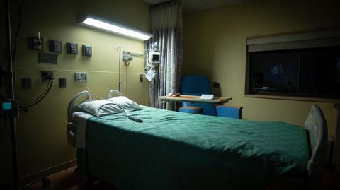 Od początku roku w szpitalu zmarło ponad 500 pacjentów z koronawirusem