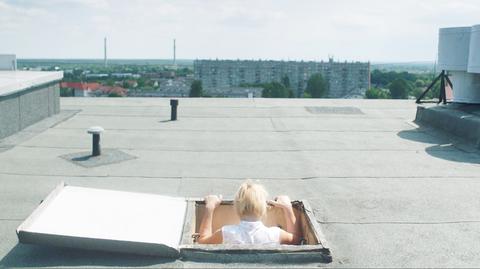 Zwiastun filmu "Kobieta na dachu"
