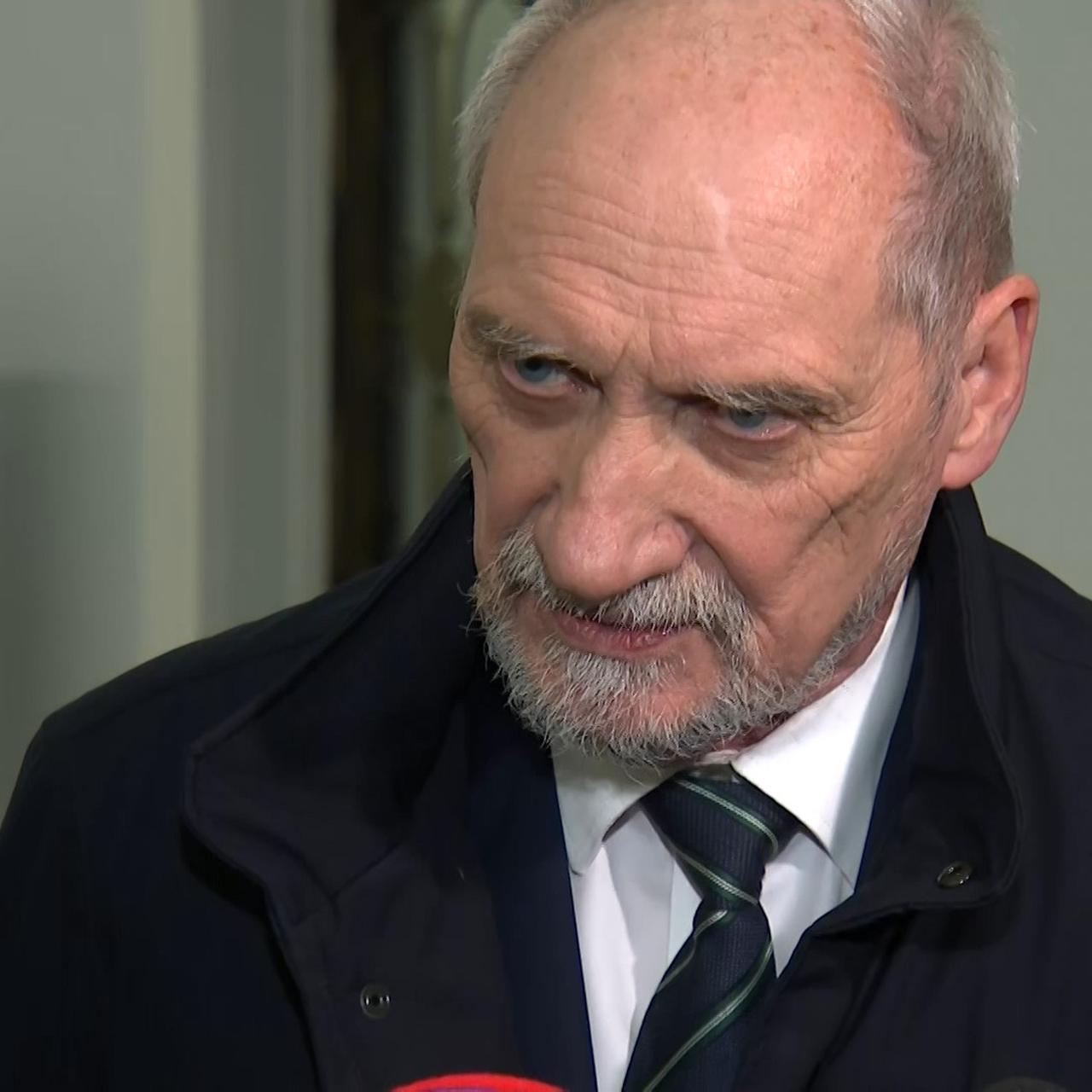 Smoleńsk. Antoni Macierewicz tłumaczy swoją wrzutkę. Punktujemy, co nie  jest prawdą - Konkret24