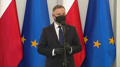 Prezydent Andrzej Duda wręczył Krzyże Zasługi za Dzielność uczestnikom misji udzielania pomocy lekarzom w Lombardii