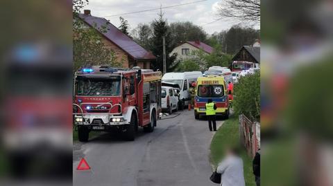 Czołowe zderzenie busa i osobówki. Siedem osób rannych