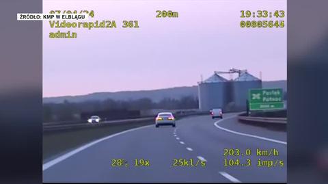 Kierowca miał na liczniku ponad 200 km/h