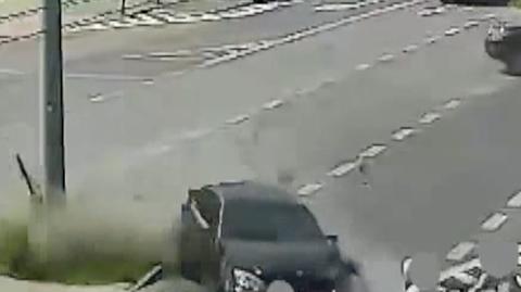 Kolizja samochodów i o włos od tragedii