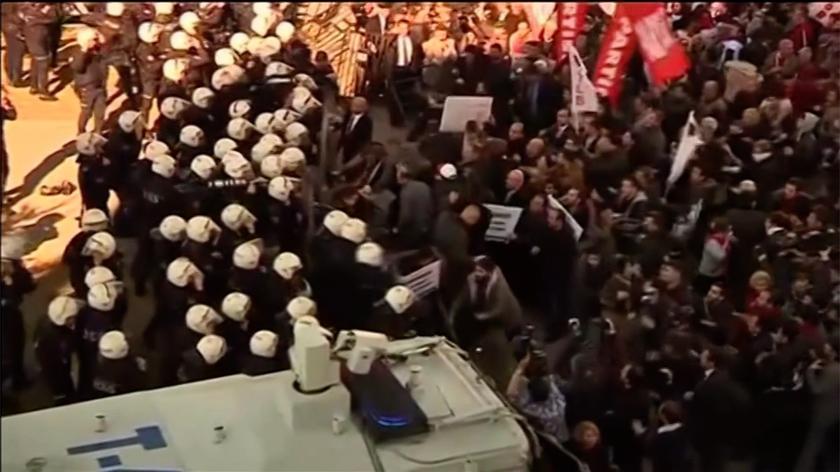 Protesty w Turcji w 2014 roku przeciwko cenzurze w internecie były brutalnie tłumione przez policję