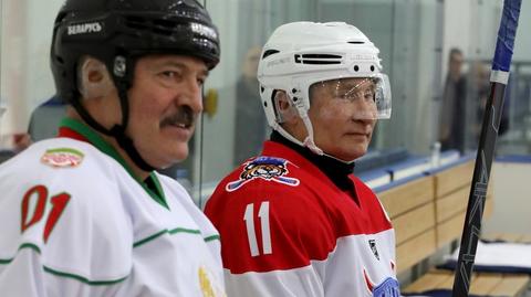 Łukaszenka i Putin grają w jednej drużynie