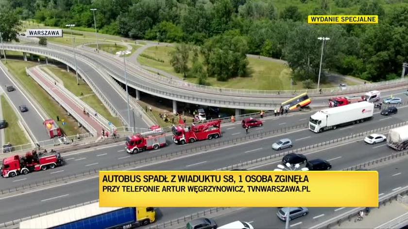 "Ciągle jest zagrożenie, że część autobusu może się zsunąć. Ten pojazd jest niestabilny"
