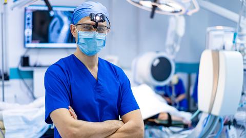 lekarz operacja szpital shutterstock_2602301711