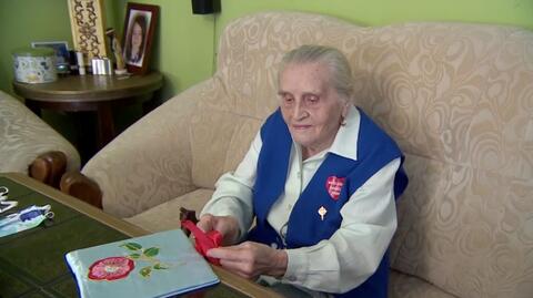 96-letnia pani Janina uszyła kapcie i zebrała pieniądze dla WOŚP