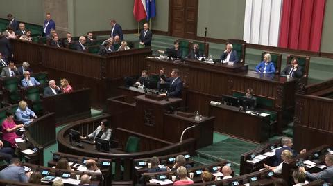 Paszyk do rządzących: bije od was fałsz i obłuda