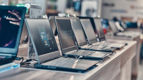 laptop laptopy sklep shutterstock_1445581070
