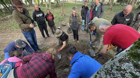 Szczątki niemieckich policjantów odkryto na cmentarzu w Siadle Górnym