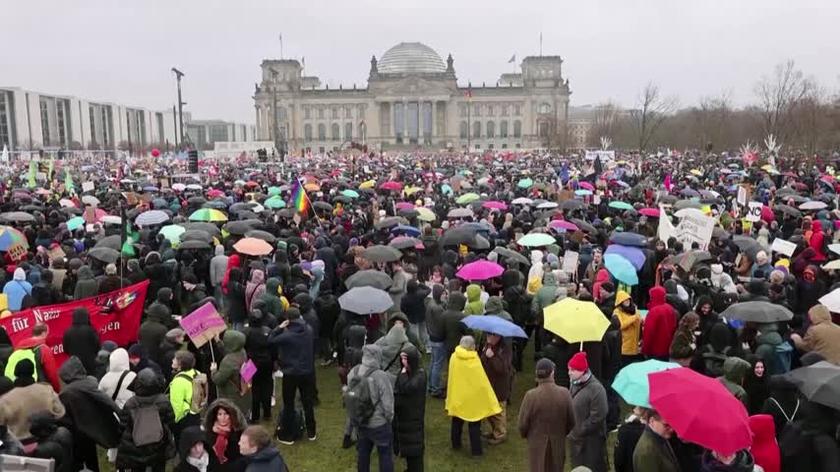 Germans demonstrate against the extreme right.  Protest in Berlin