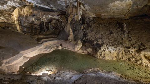 Jaskinia Postojna w południowo-zachodniej części Słowenii. Nagrania archiwalne
