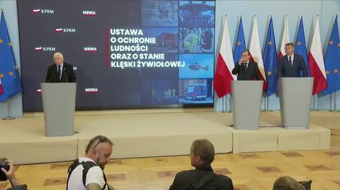 Kaczyński pytany o swoje zapowiadane odejście z rządu. "Różne informacje krążą i proszę o cierpliwość"