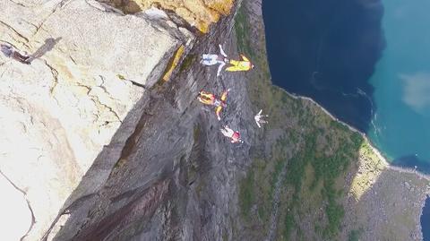 Skoczyli wprost w przepaść. Basejumping w norweskich fiordach