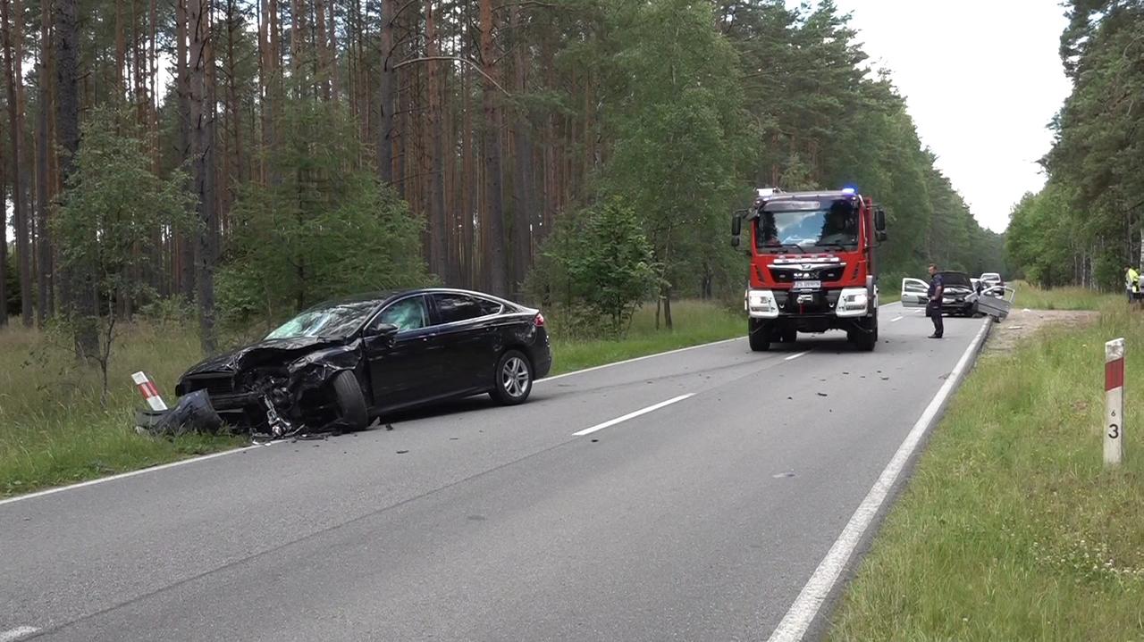 Pomorze. Zderzyły się trzy samochody, sześć osób rannych