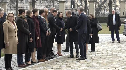 Premier Tusk przybył do Pragi na szczyt Grupy Wyszehradzkiej