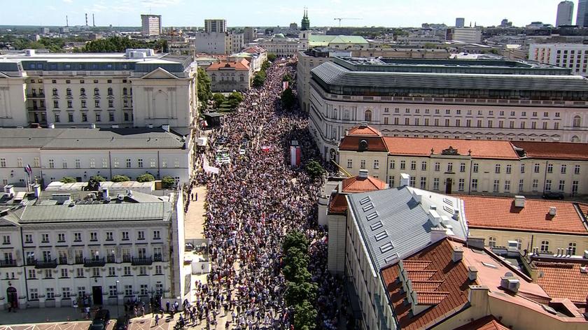 Marsz w centrum Warszawy. Relacja reporterki TVN24