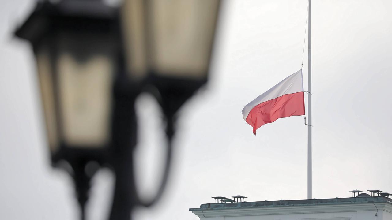W sobotę żałoba narodowa. Rozporządzenie opublikowane w Dzienniku Ustaw