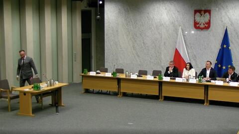 Mikołaj Pawlak wyszedł z posiedzenia komisji śledczej 