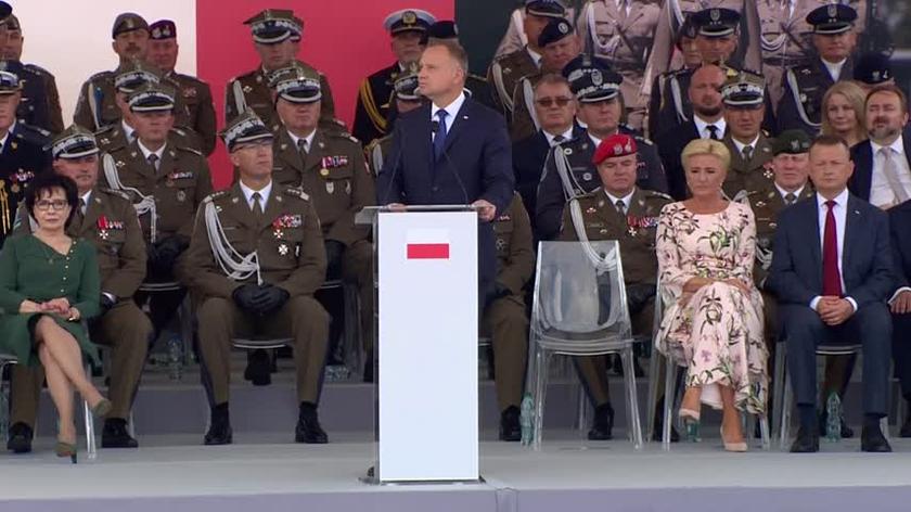 Duda: mimo różnego rodzaju ataków, różnych durniów i zdrajców, różnych ludzi nieodpowiedzialnych polski żołnierz stanął na wysokości zadania