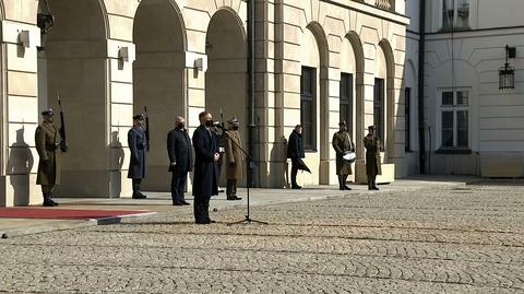 Prezydent Andrzej Duda: dziś oddajemy hołd wszystkim pracownikom ochrony zdrowia, którzy oddali życie w walce z koronawirusem