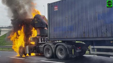 Pożar ciężarówki na trasie S7