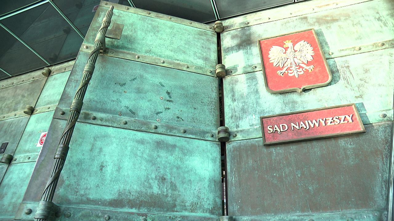 Nauczycielka zdjęła krzyż ze ściany. Sąd Najwyższy odrzucił skargę nadzwyczajną Prokuratora Generalnego