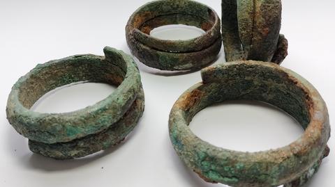 Sensacyjne odkrycie na Lubelszczyźnie. W ziemi znaleziono ozdoby z brązu sprzed 2,5 tysiąca lat 