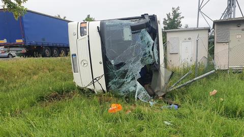 Policja o wypadku autokaru na dk45 w Jełowej