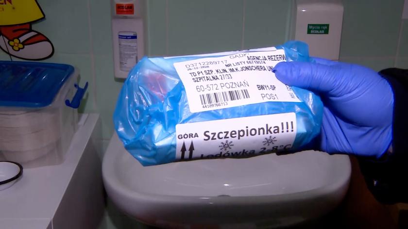 Szczepionki dotarły do poznańskiego szpitala