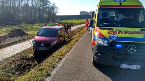 Uciekał przed policją, wpadł do rowu i przewrócił się na bok. Wiózł cudzoziemców (materiał z 29.10.2021)