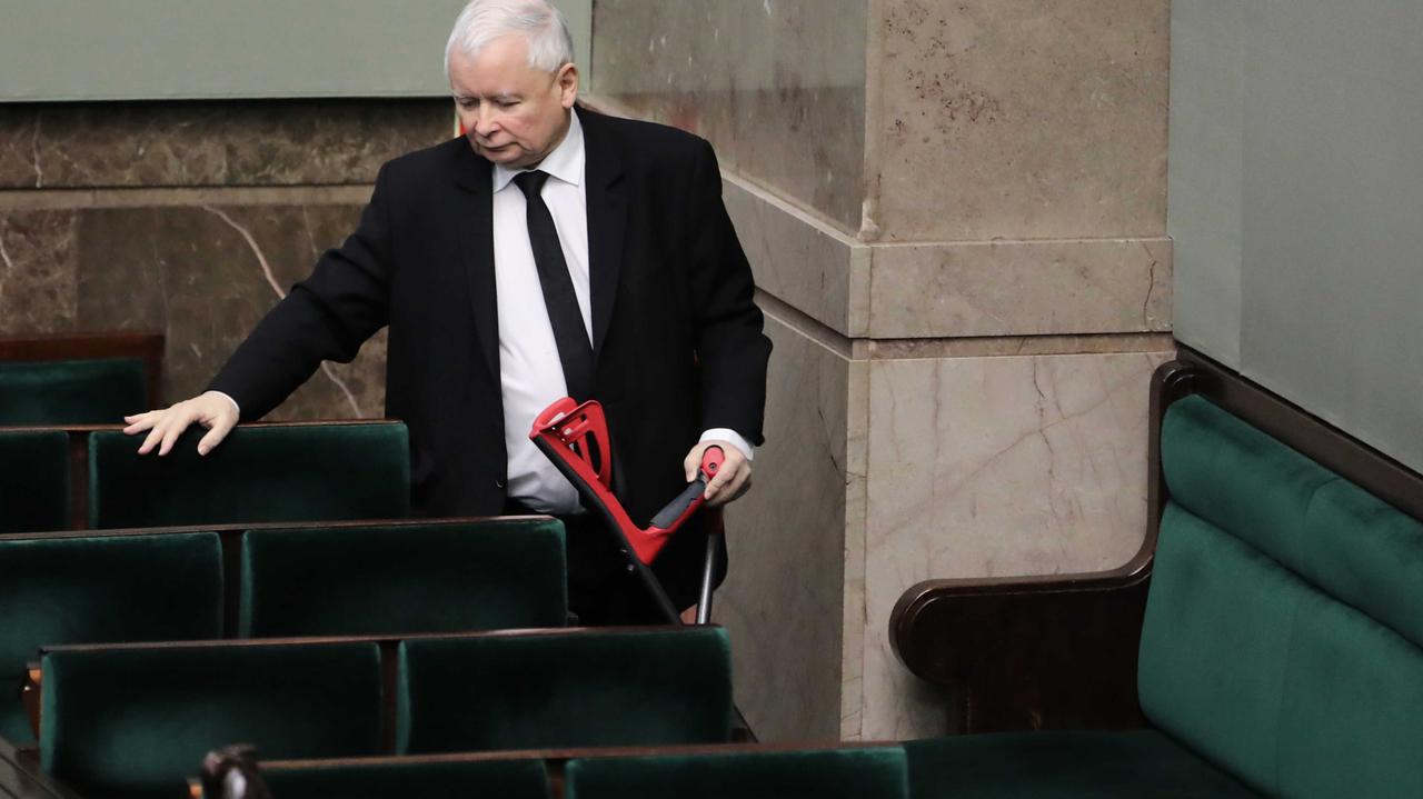 Comisión de Visas.  Jarosław Kaczyński y Daniel Obajtek fueron convocados a la audiencia