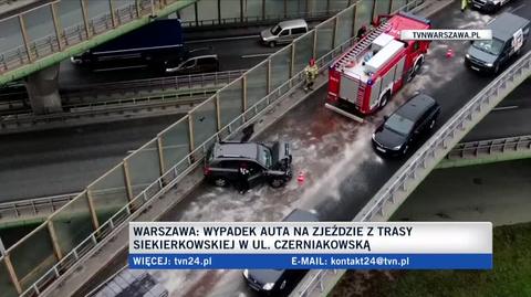 Utrudnienia po wypadku na zjeździe z Trasy Siekierkowskiej