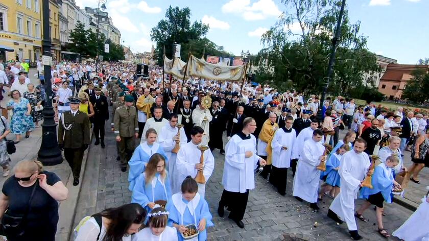 Głównym elementem obchodów Bożego Ciała są procesje eucharystyczne