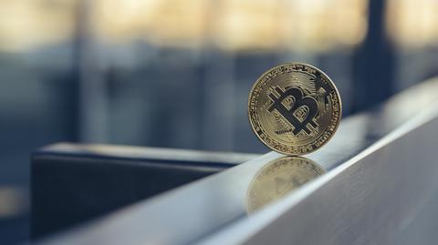 Bitcoin o włos od rekordu