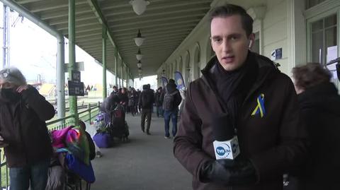 Uchodźcy na dworcu kolejowym w Przemyślu