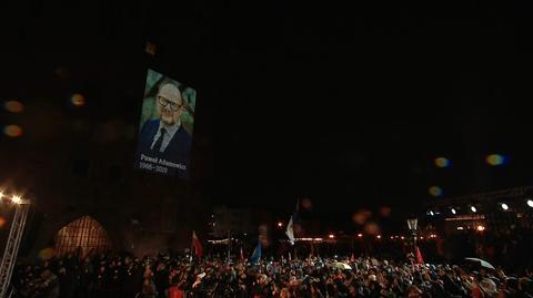 Tusk o Adamowiczu: swoją ofiarą pomaga nam uchronić nas od pogardy i nienawiści