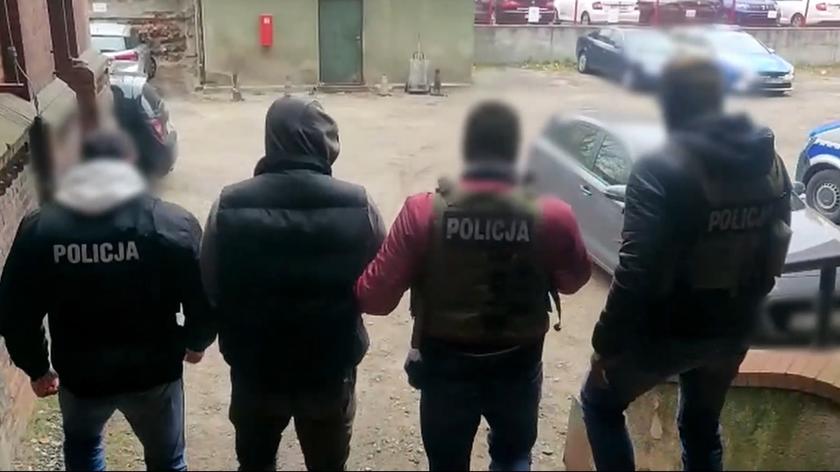 Policjanci zatrzymali trzech mężczyzn podejrzanych o napad