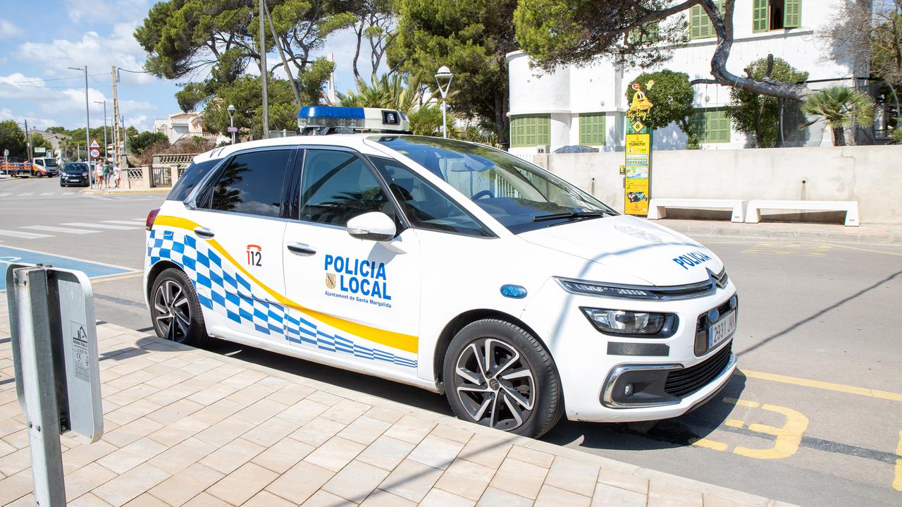 Mallorca.  McAuloff.  Los turistas se enfrentaron con la policía y Gendermary