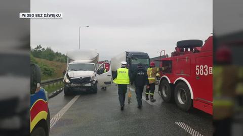 Wypadek na autostradzie A2, zderzyło się pięć pojazdów (materiał z 25.05.2022)