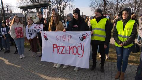 Marsz przeciwko przemocy w Zamościu. Po śmierci 16-letniego Eryka (materiał z 3.03.2023)