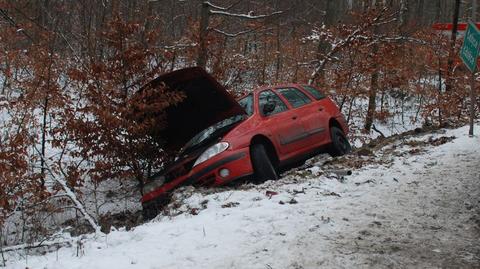 Wjechał do rowu, był pijany, a auto nie miało badań technicznych