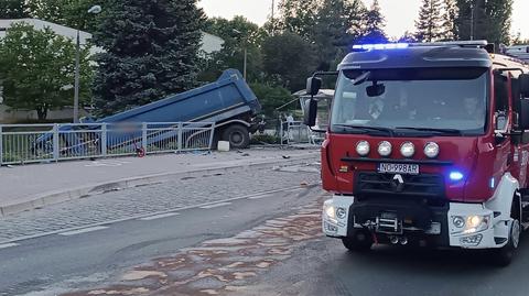 Po pijanemu staranował samochód, autobus i przystanek. Jest wyrok