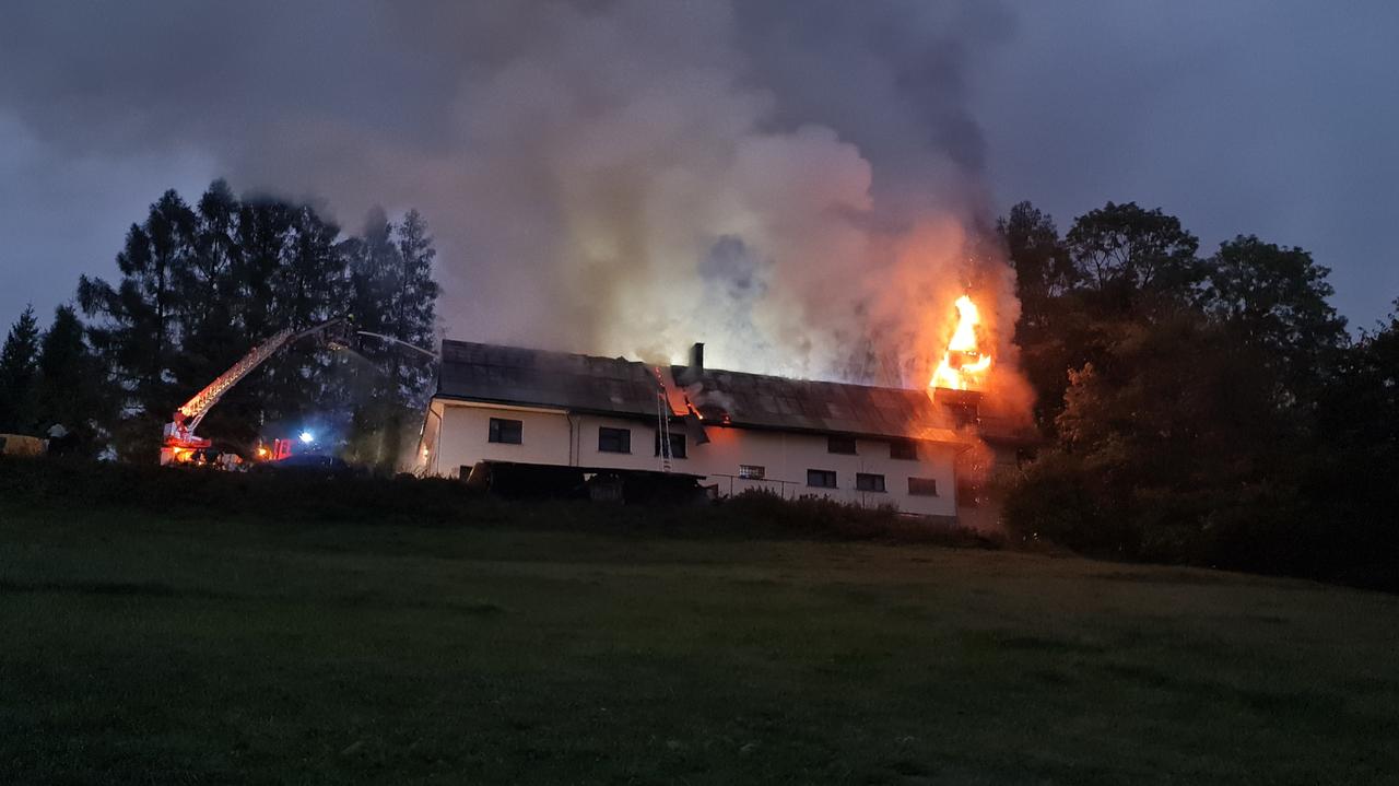 Pożar w Białym Dunajcu. W akcji ponad 20 zastępów straży pożarnej