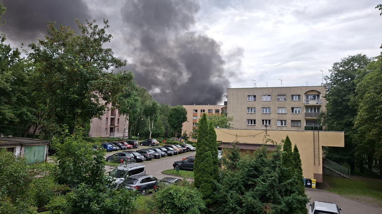 Major Fire in Central Chorzów Engulfs Building Under Renovation
