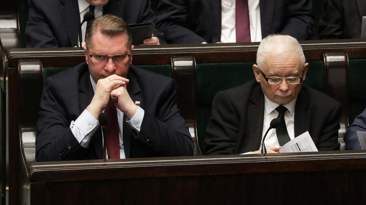 Anti-Ukrainian sentiment in Poland fuelled by right-wing politicians, TVN reports